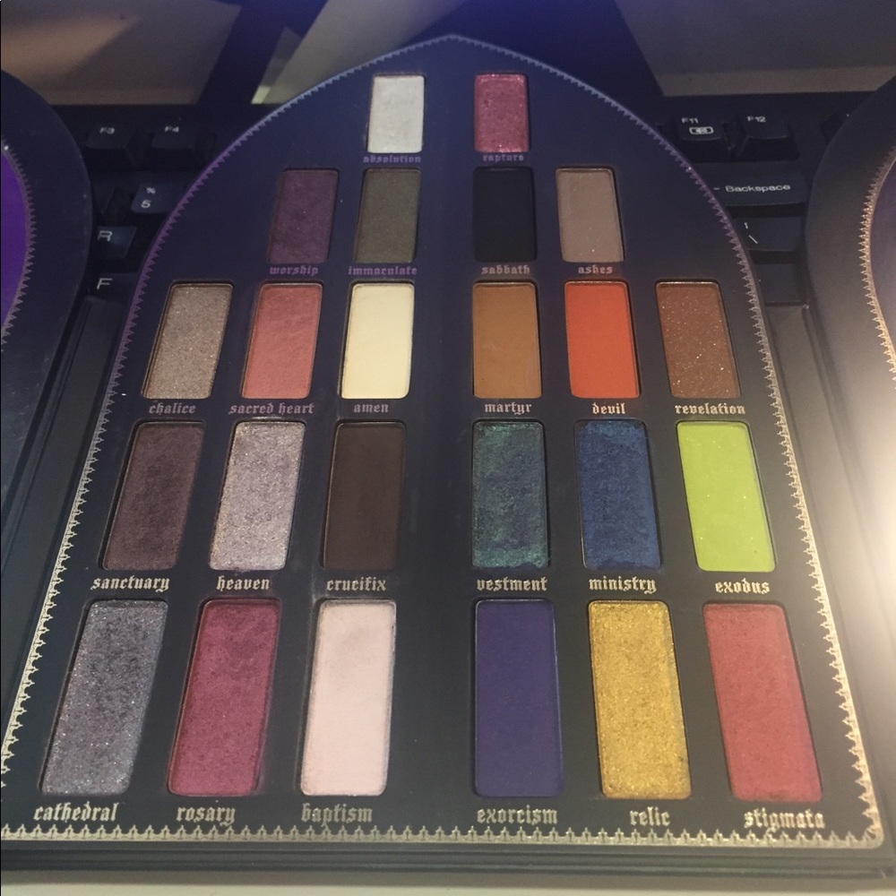Kat Von D Saint and Sinner Palette